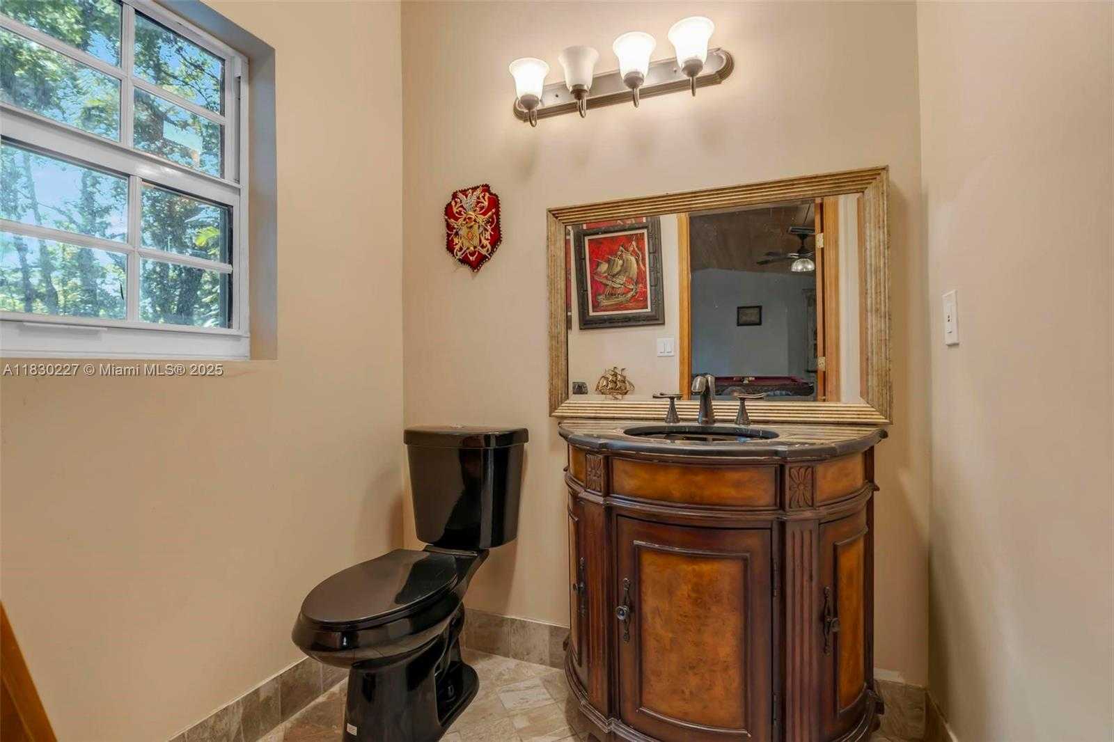 Small Image of 2221 SOUTH WEST 28TH WAY, Fort Lauderdale Number 37