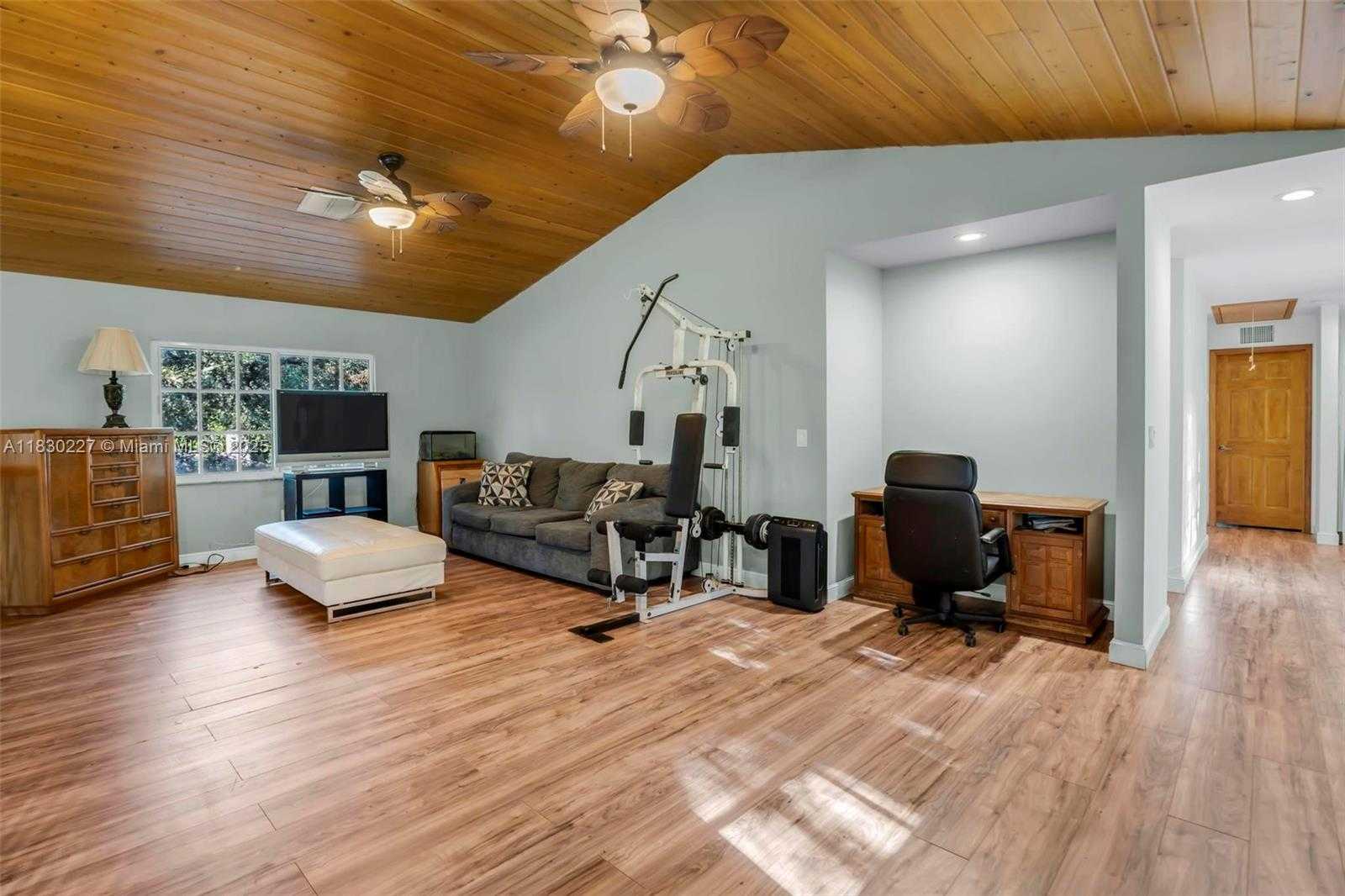 Small Image of 2221 SOUTH WEST 28TH WAY, Fort Lauderdale Number 39
