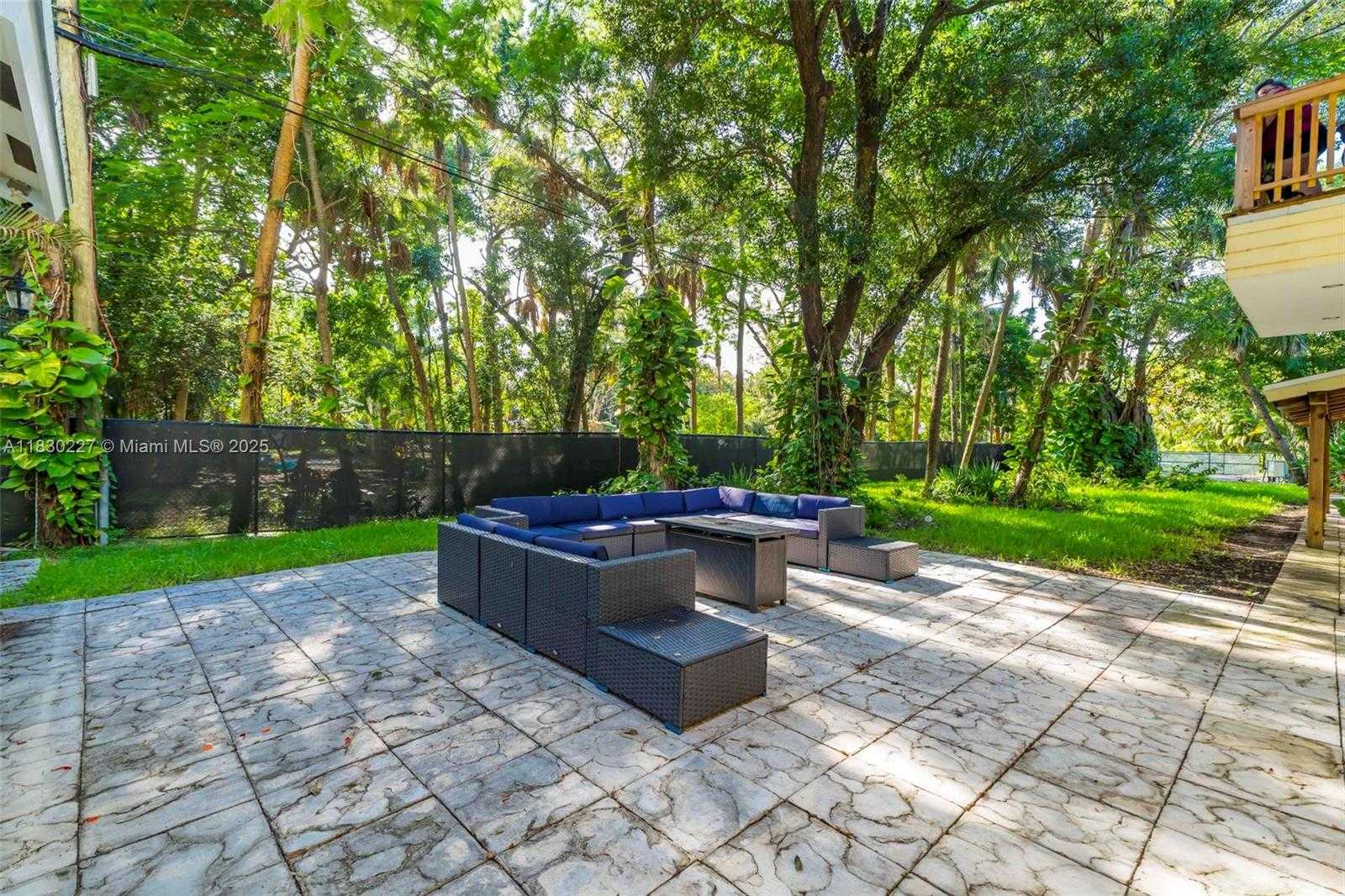 Small Image of 2221 SOUTH WEST 28TH WAY, Fort Lauderdale Number 50