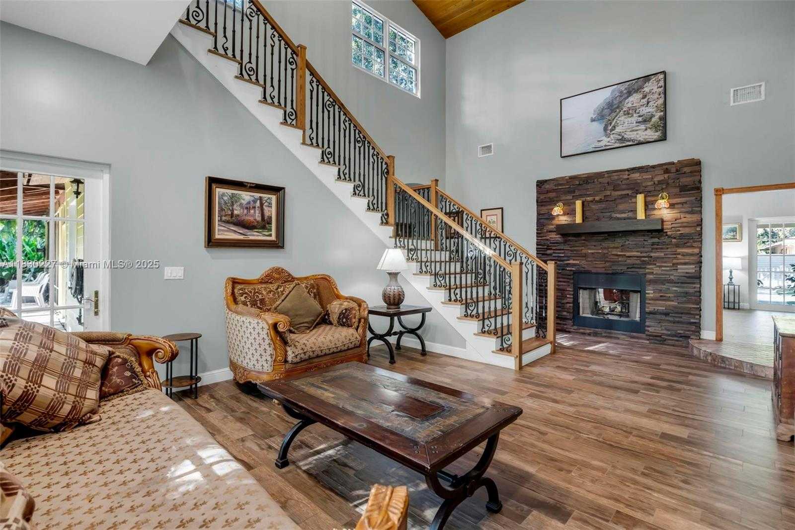 Small Image of 2221 SOUTH WEST 28TH WAY, Fort Lauderdale Number 6