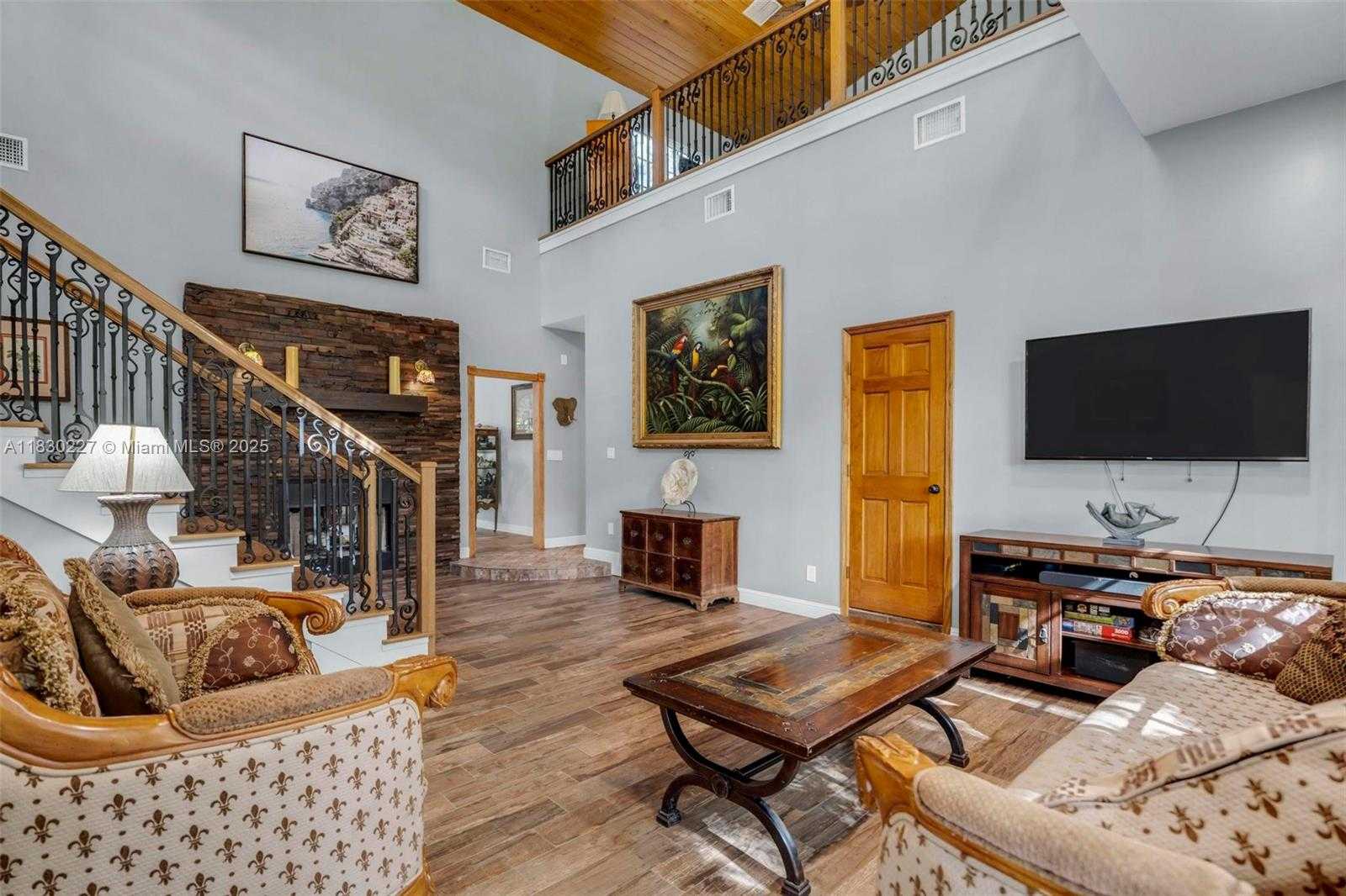 Small Image of 2221 SOUTH WEST 28TH WAY, Fort Lauderdale Number 7