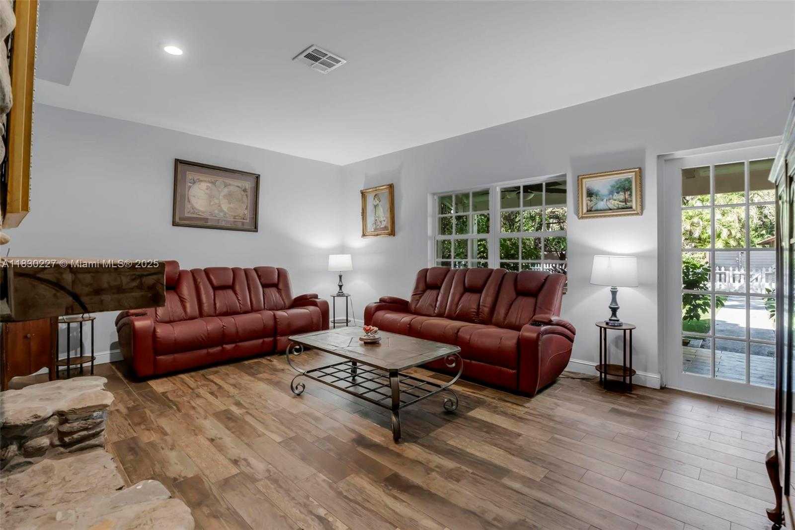 Small Image of 2221 SOUTH WEST 28TH WAY, Fort Lauderdale Number 9