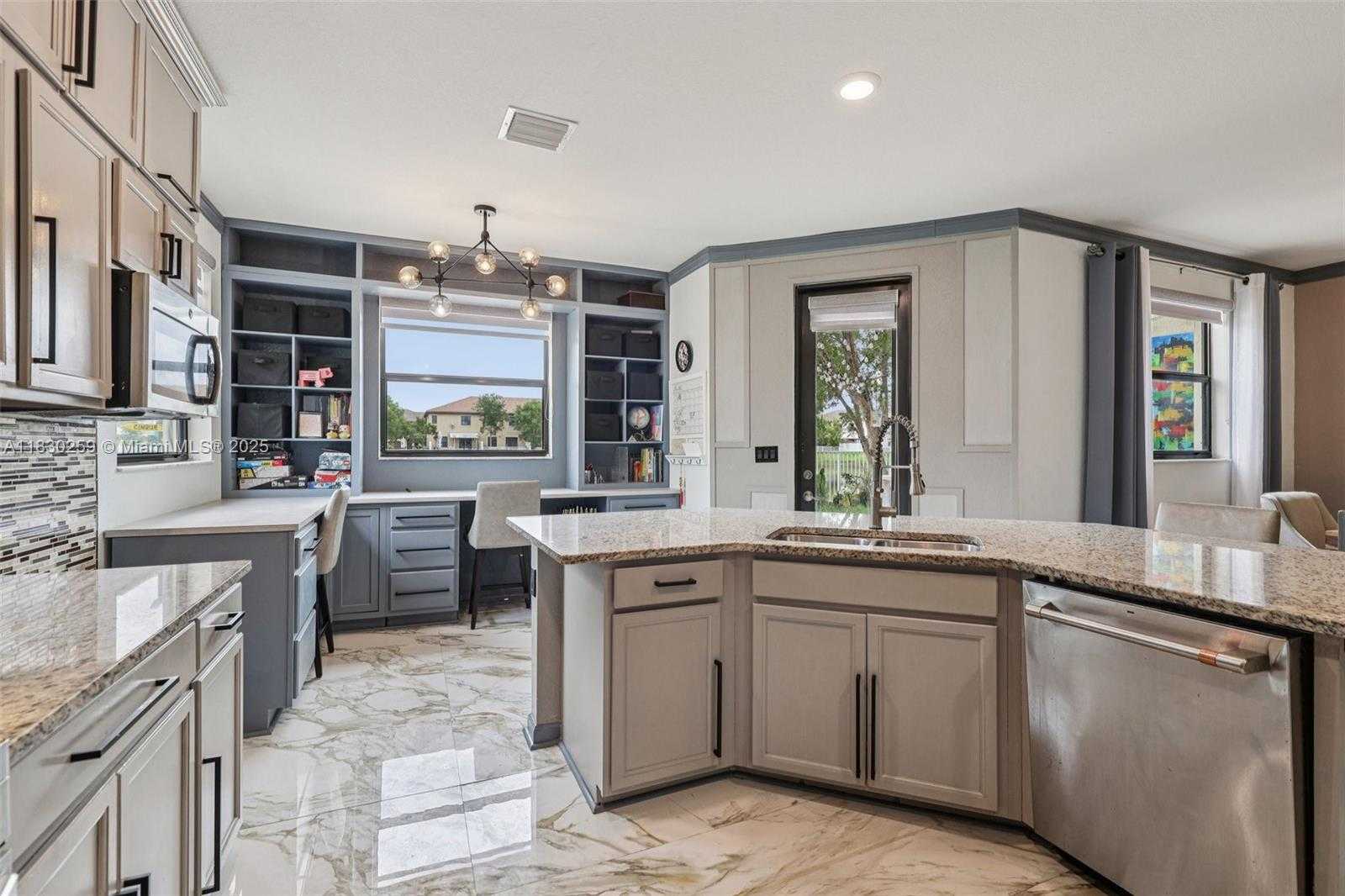Small Image of 9331 WEST 35TH AVE, Hialeah Number 15