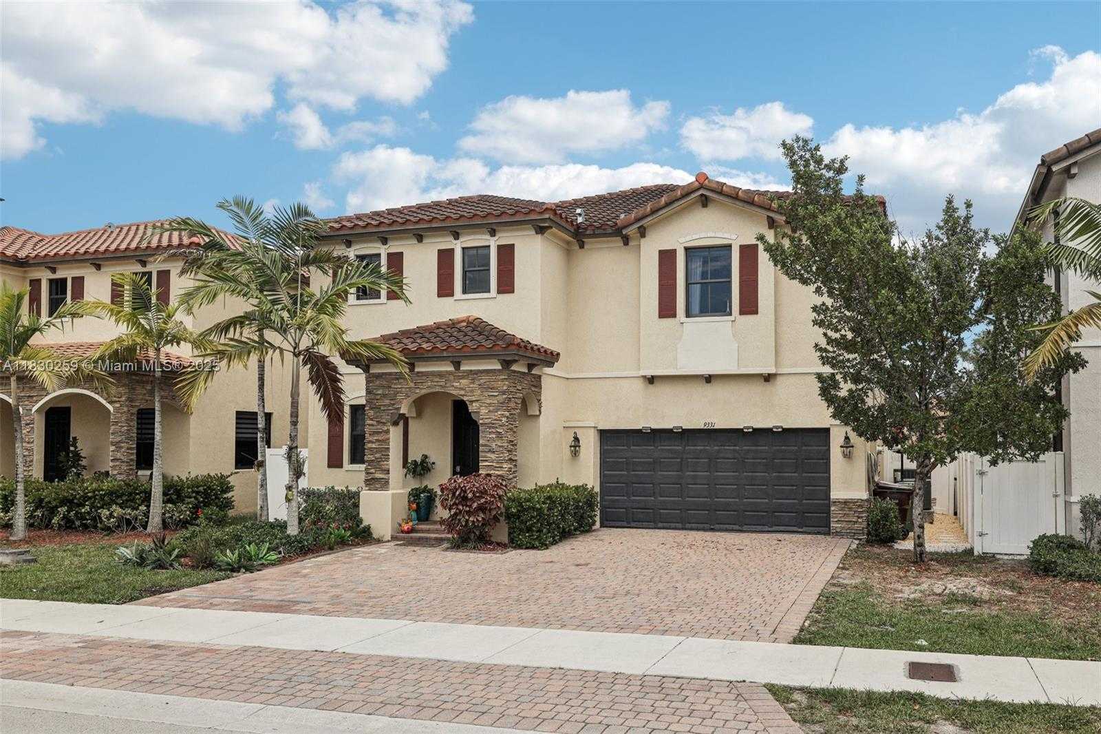 Small Image of 9331 WEST 35TH AVE, Hialeah Number 2