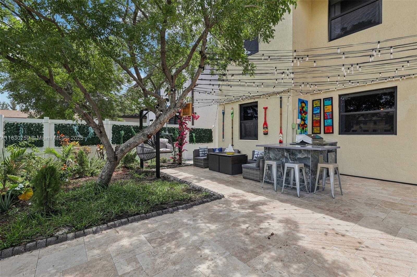 Small Image of 9331 WEST 35TH AVE, Hialeah Number 50