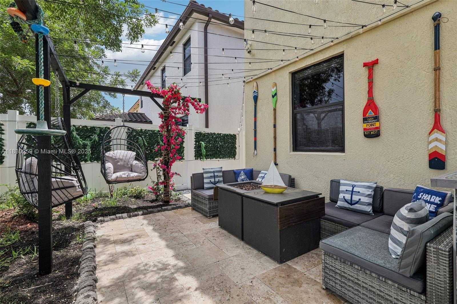 Small Image of 9331 WEST 35TH AVE, Hialeah Number 52