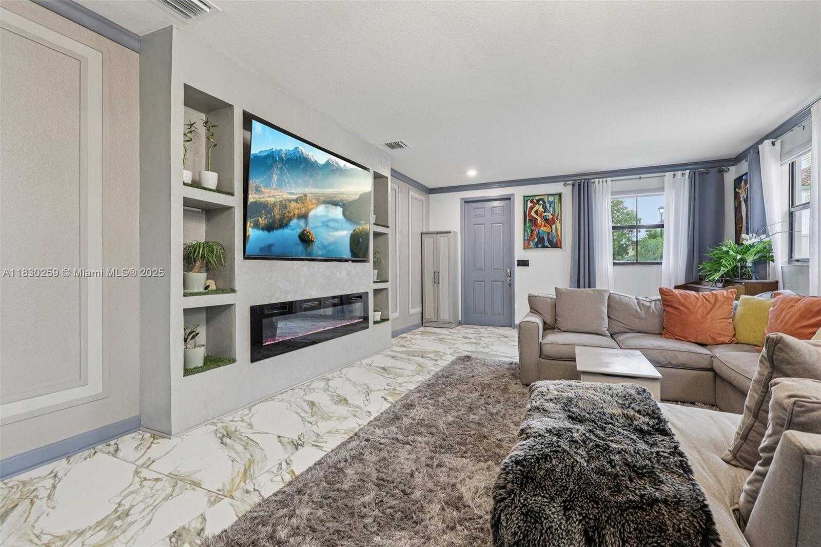 Small Image of 9331 WEST 35TH AVE, Hialeah Number 7