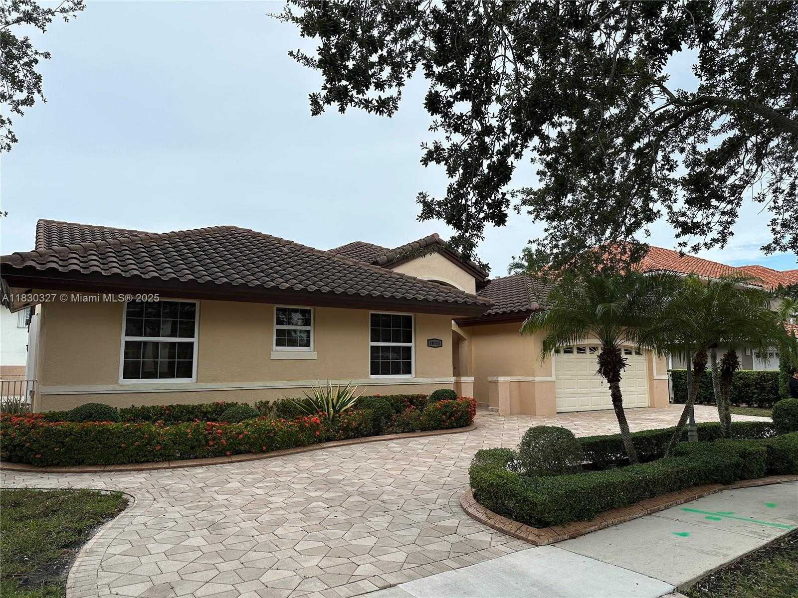 Small Image of 16021 NORTH WEST 83RD AVE, Miami Lakes Number 2