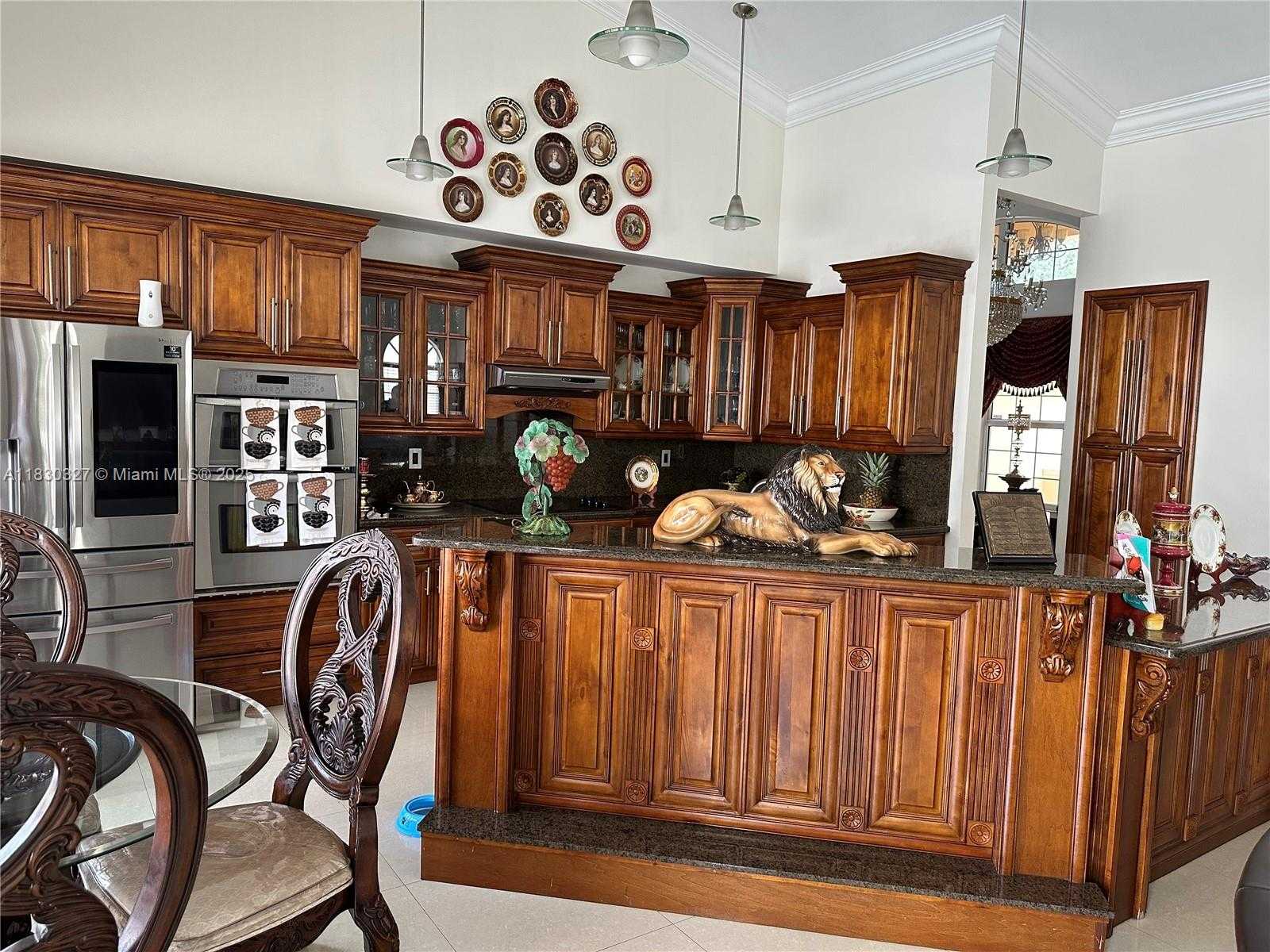 Small Image of 16021 NORTH WEST 83RD AVE, Miami Lakes Number 7