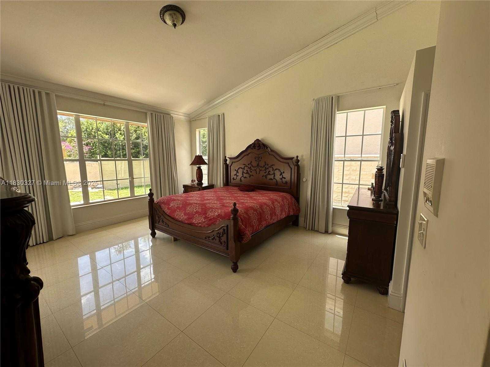 Small Image of 16021 NORTH WEST 83RD AVE, Miami Lakes Number 8