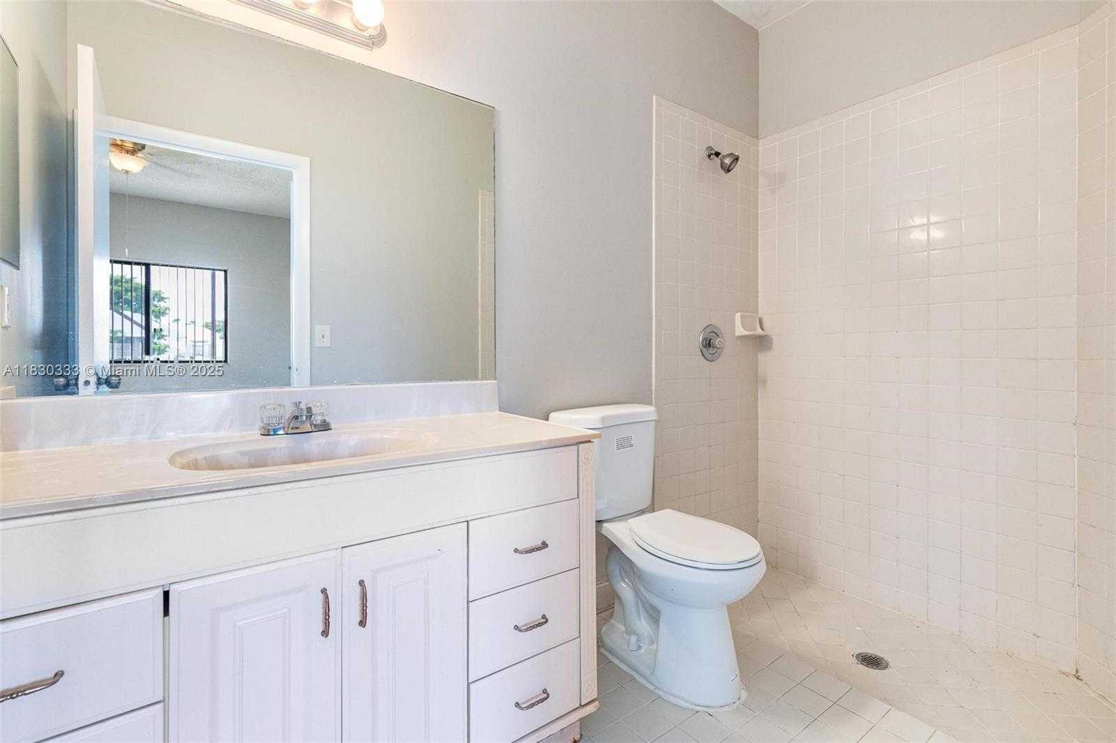 Small Image of 6280 COUNTRY FAIR CIR, Boynton Beach Number 14