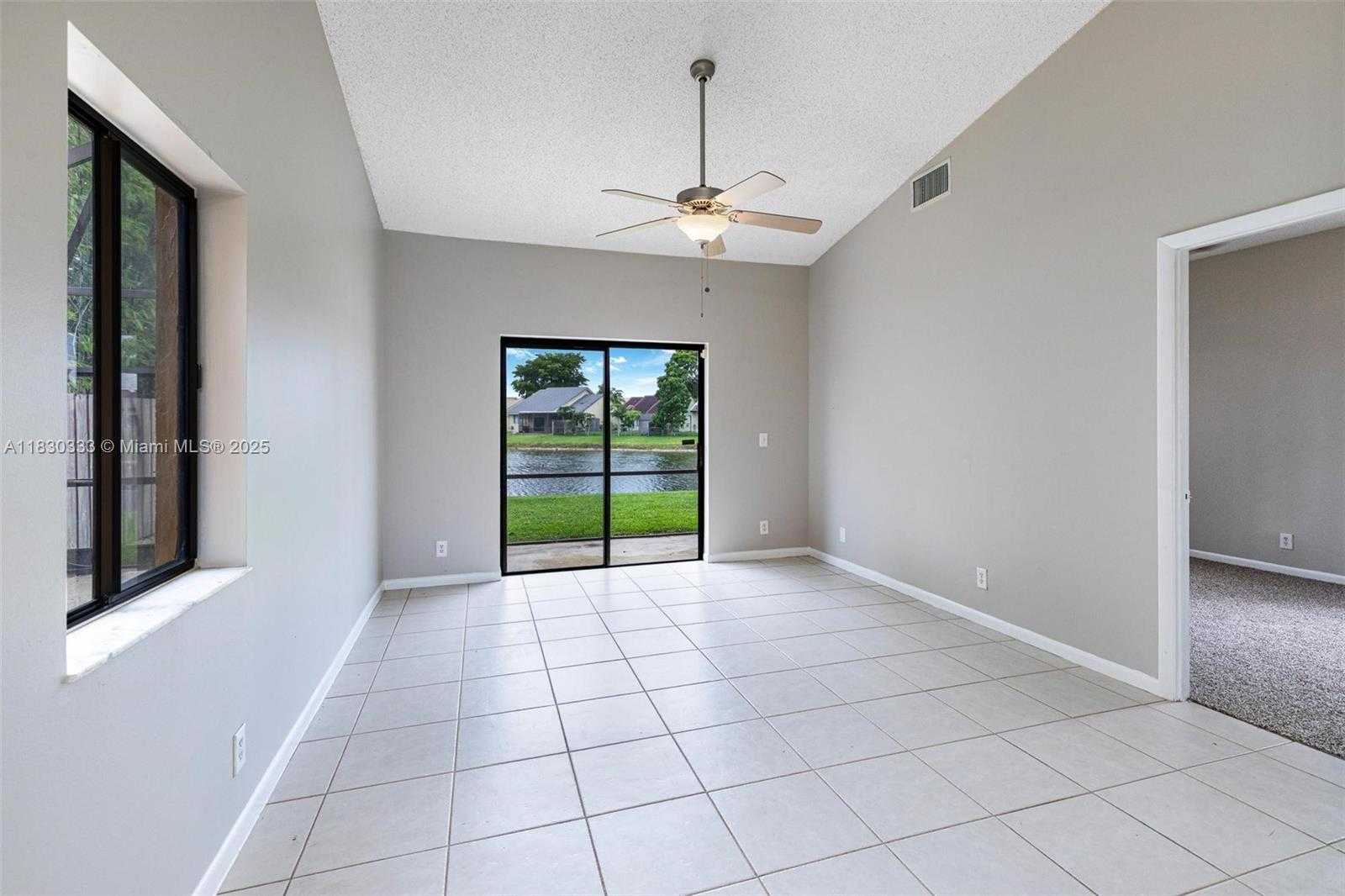 Small Image of 6280 COUNTRY FAIR CIR, Boynton Beach Number 19