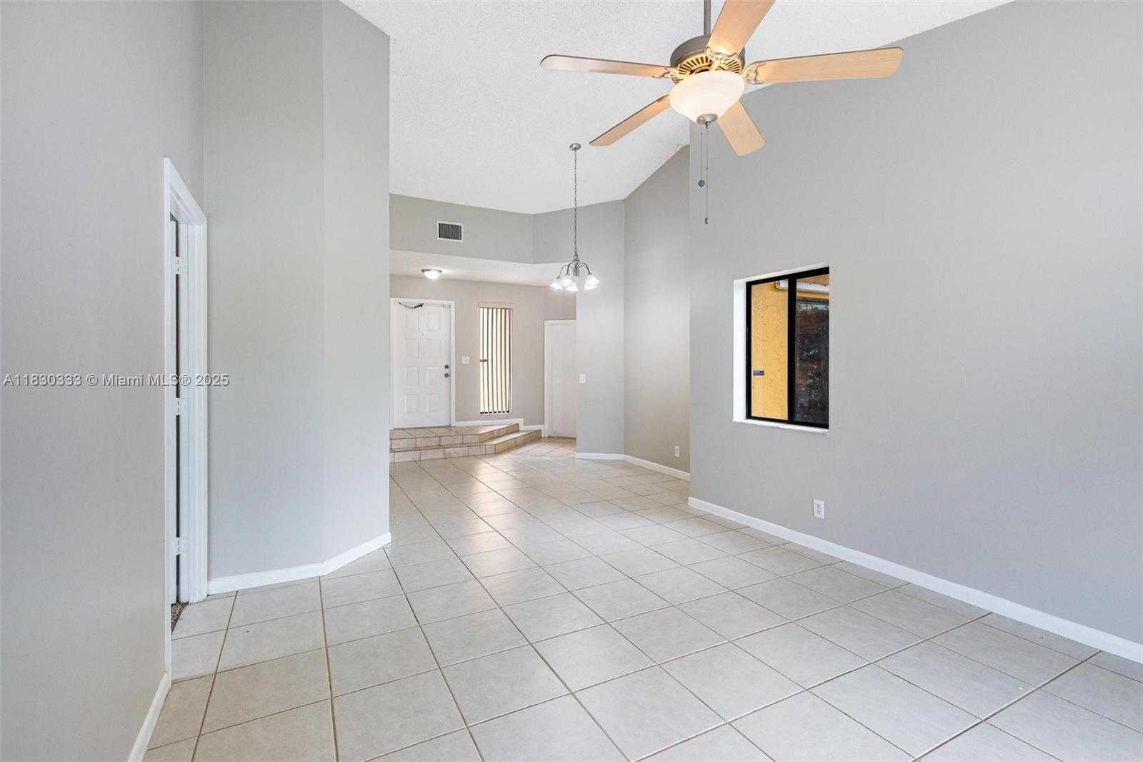 Small Image of 6280 COUNTRY FAIR CIR, Boynton Beach Number 23