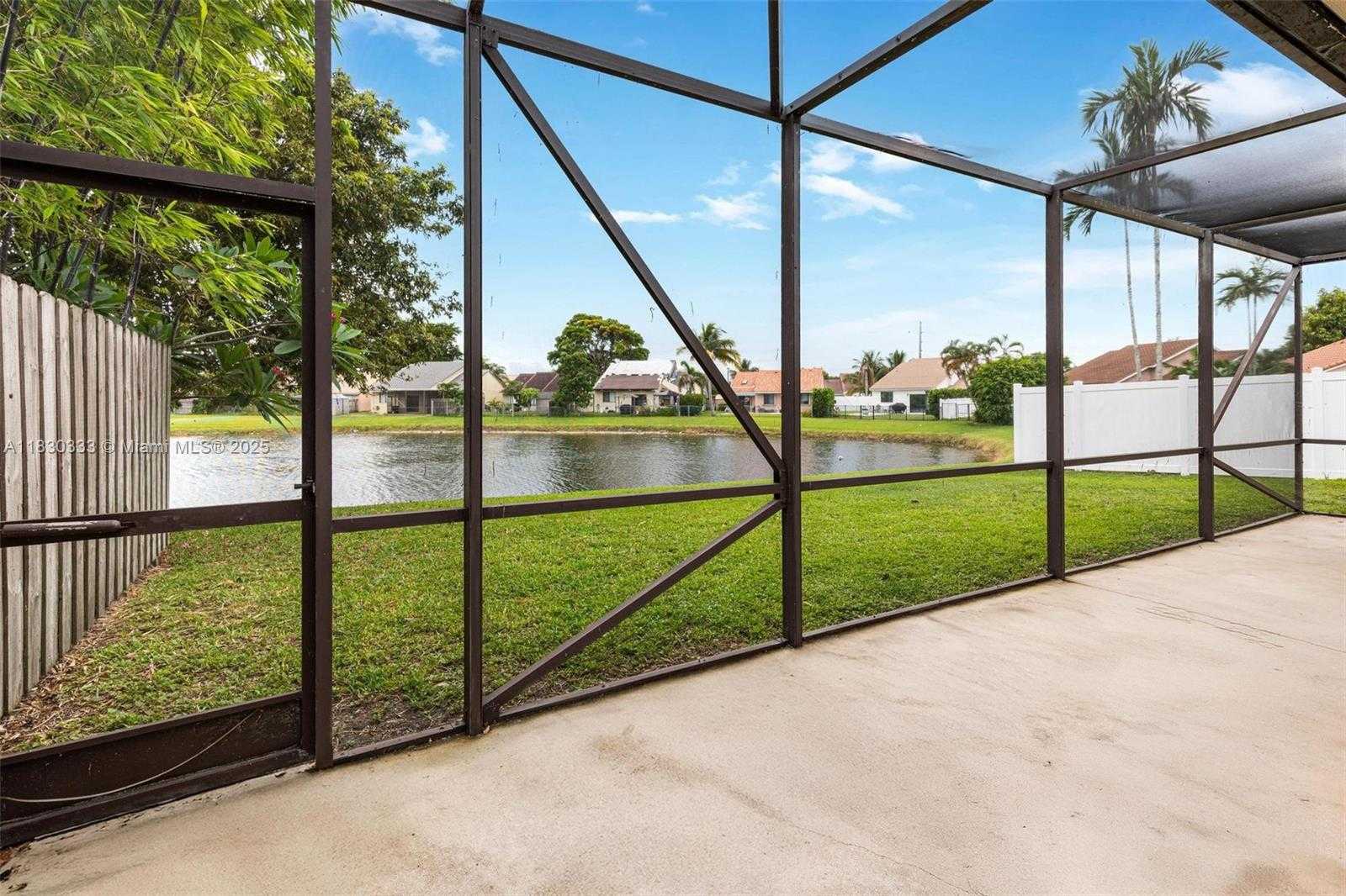 Small Image of 6280 COUNTRY FAIR CIR, Boynton Beach Number 25
