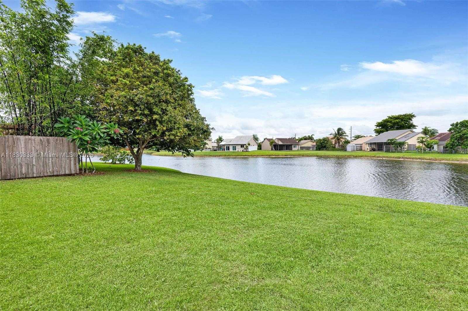 Small Image of 6280 COUNTRY FAIR CIR, Boynton Beach Number 29