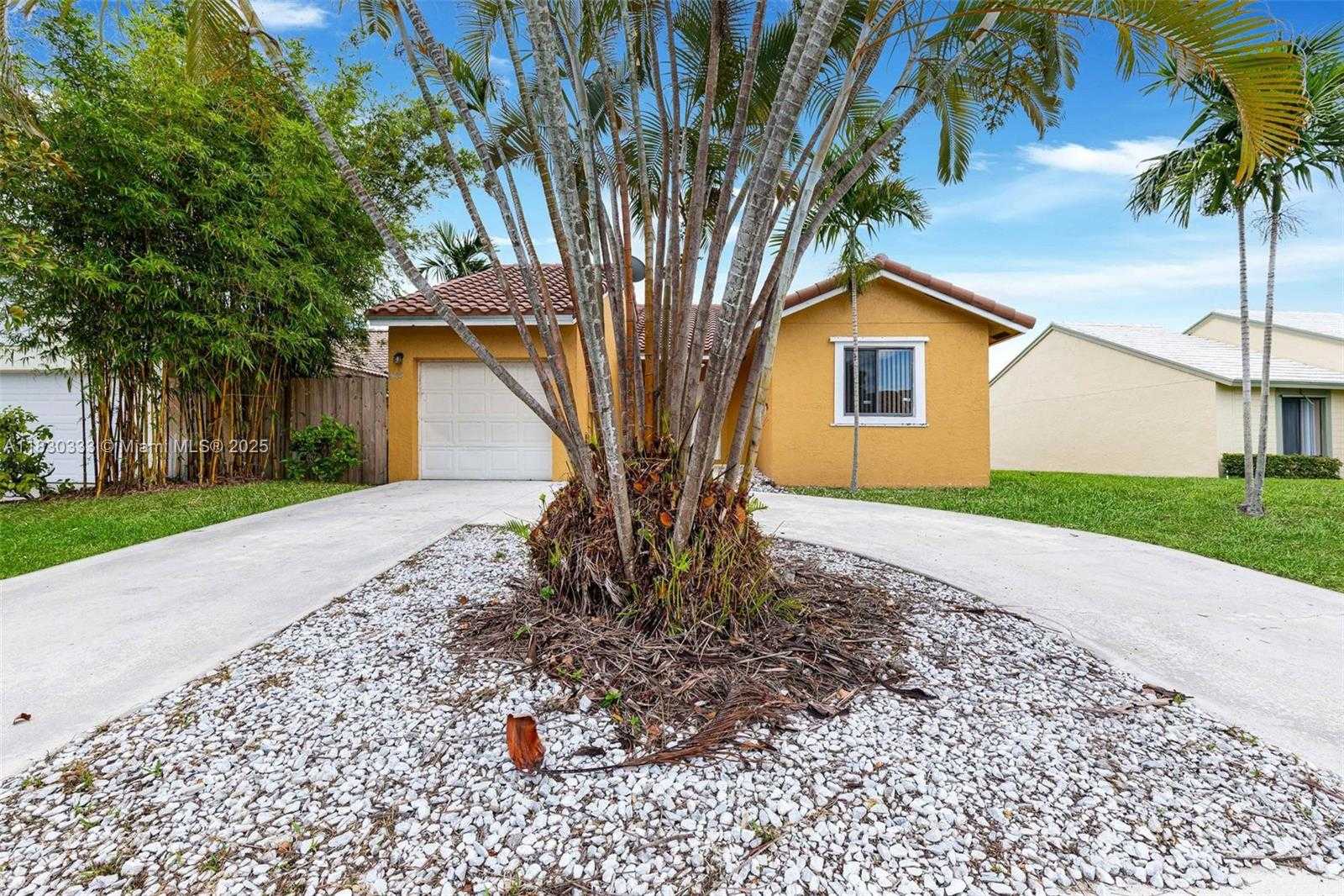 Small Image of 6280 COUNTRY FAIR CIR, Boynton Beach Number 4