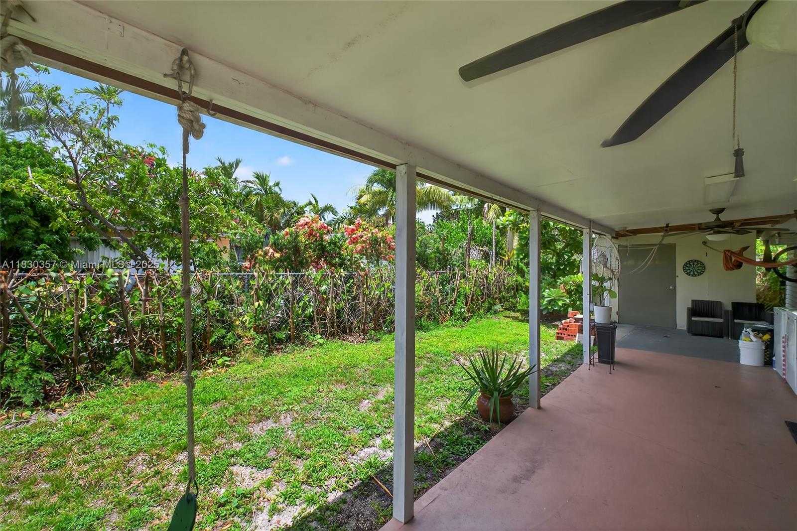 Small Image of 395 NORTH WEST 124TH ST, North Miami Number 10