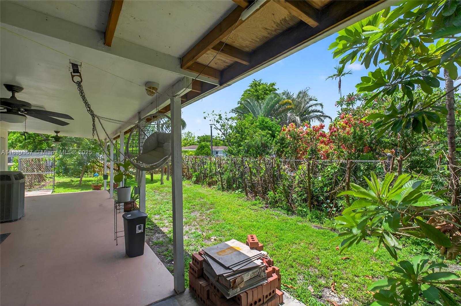 Small Image of 395 NORTH WEST 124TH ST, North Miami Number 11