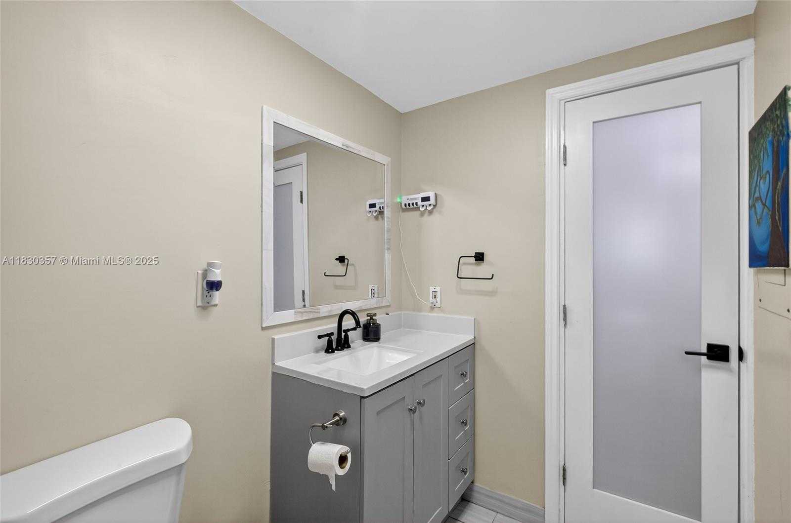 Small Image of 395 NORTH WEST 124TH ST, North Miami Number 28