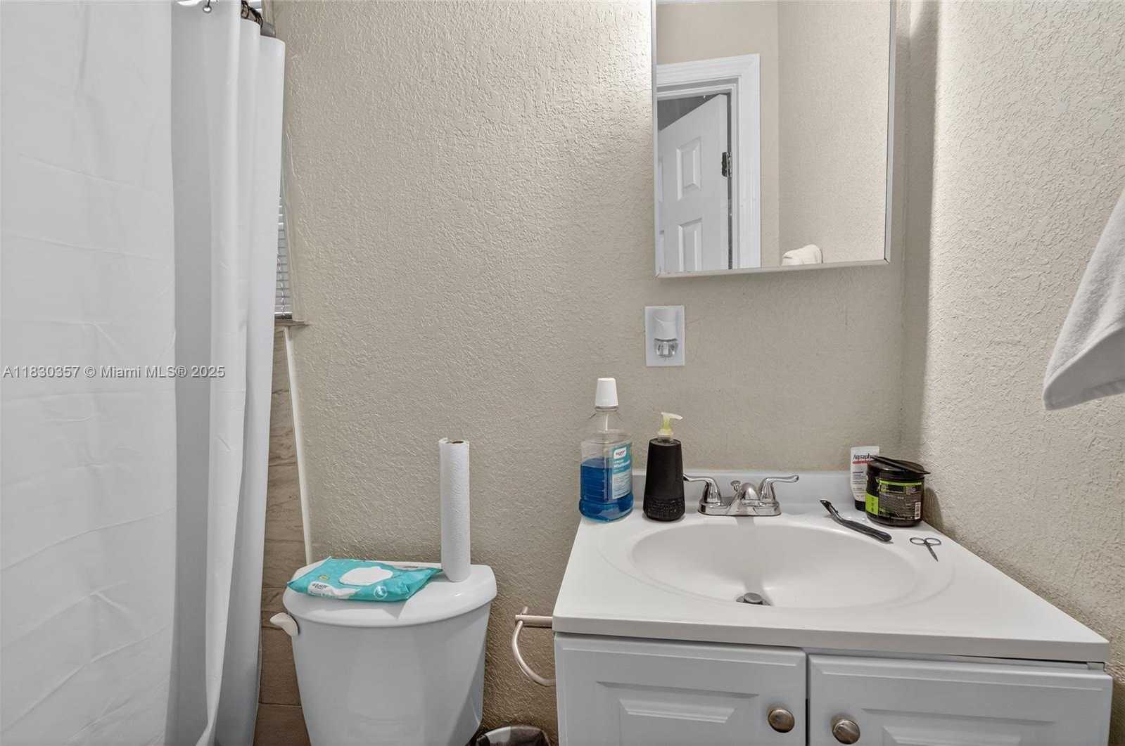 Small Image of 395 NORTH WEST 124TH ST, North Miami Number 42