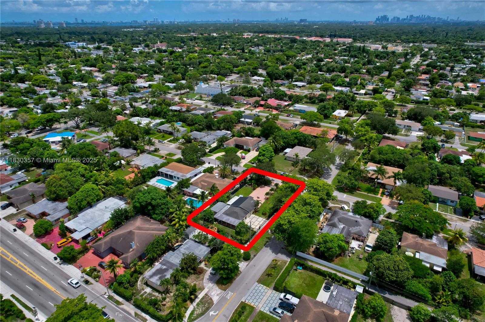 Small Image of 395 NORTH WEST 124TH ST, North Miami Number 54
