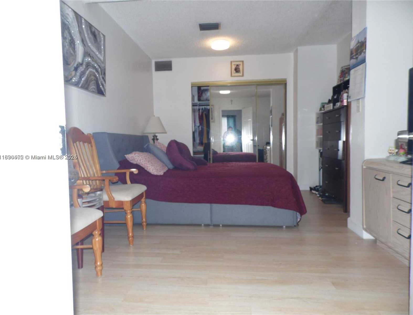 Small Image of 3491 PALM AVE, Hialeah Number 10