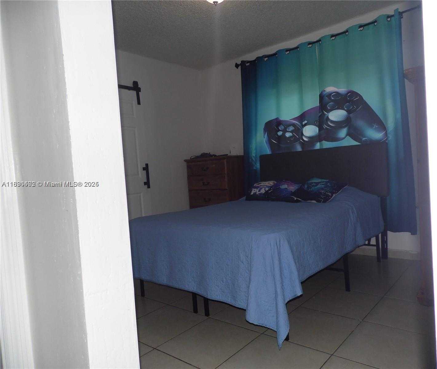 Small Image of 3491 PALM AVE, Hialeah Number 12