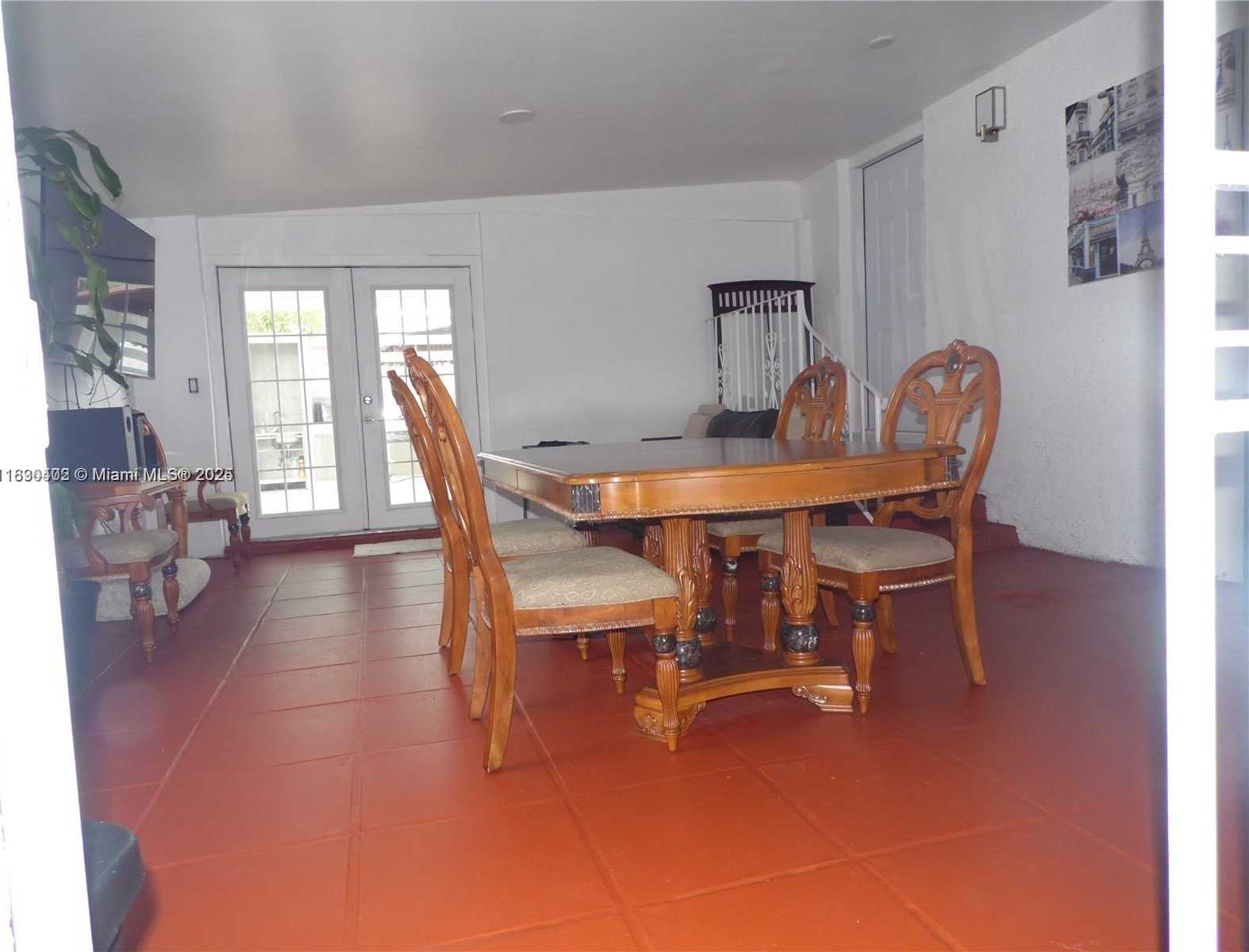 Small Image of 3491 PALM AVE, Hialeah Number 14