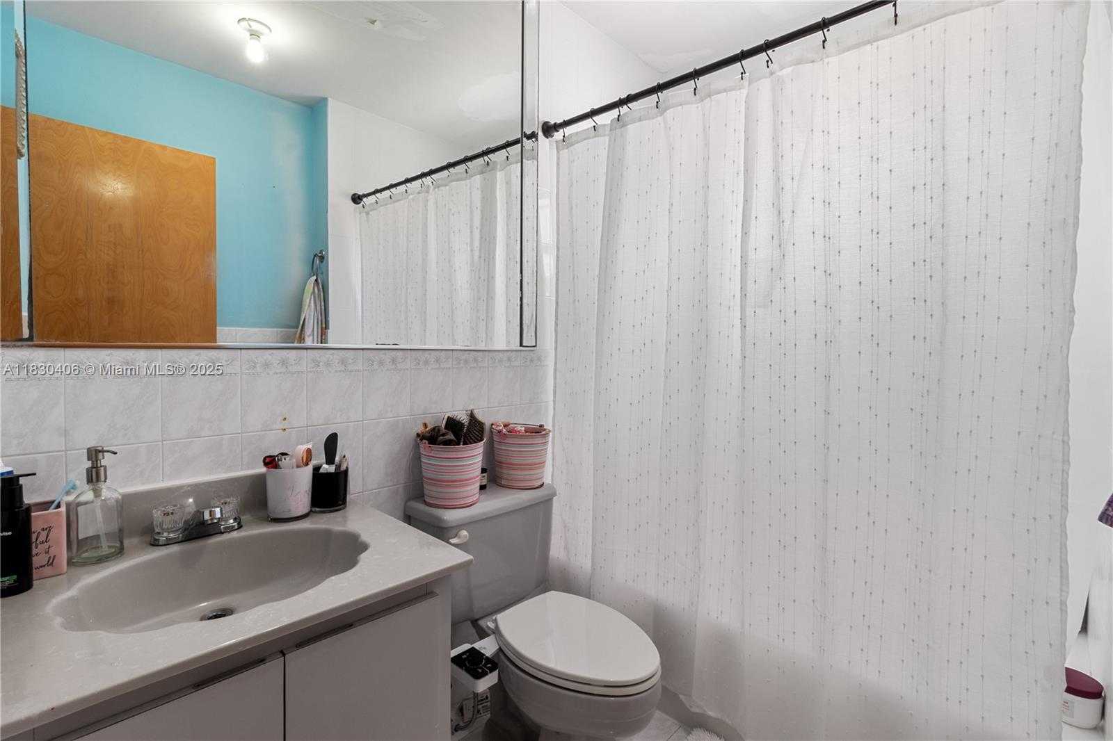Small Image of 5443 SOUTH WEST 143RD CT, Miami Number 19