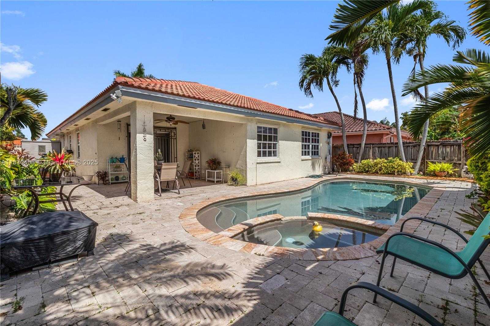 Small Image of 5443 SOUTH WEST 143RD CT, Miami Number 2