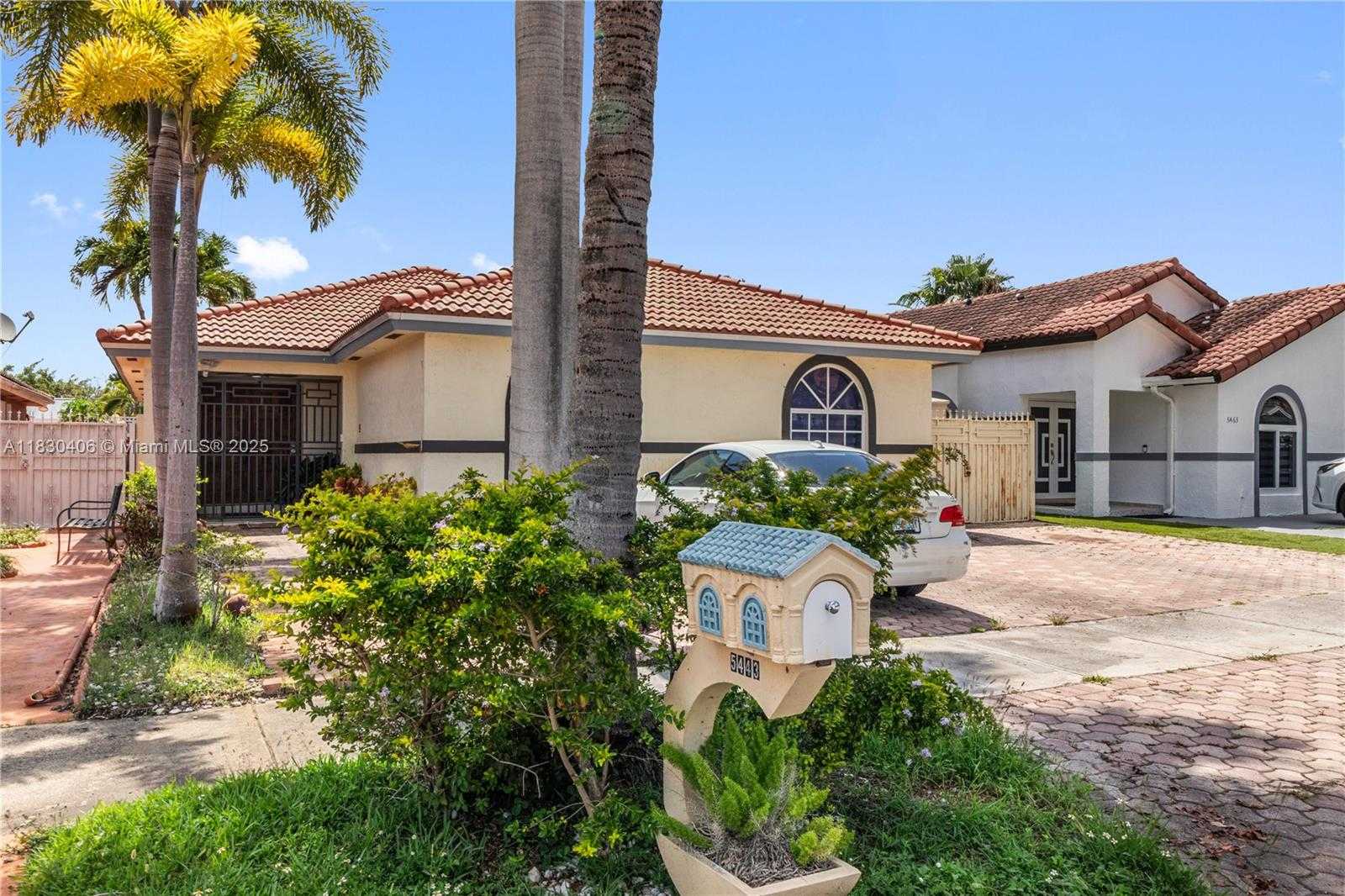 Small Image of 5443 SOUTH WEST 143RD CT, Miami Number 21