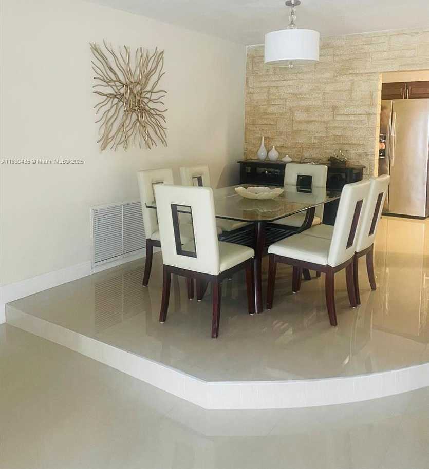 Small Image of 6790 SOUTH WEST 10TH CT, Pembroke Pines Number 7