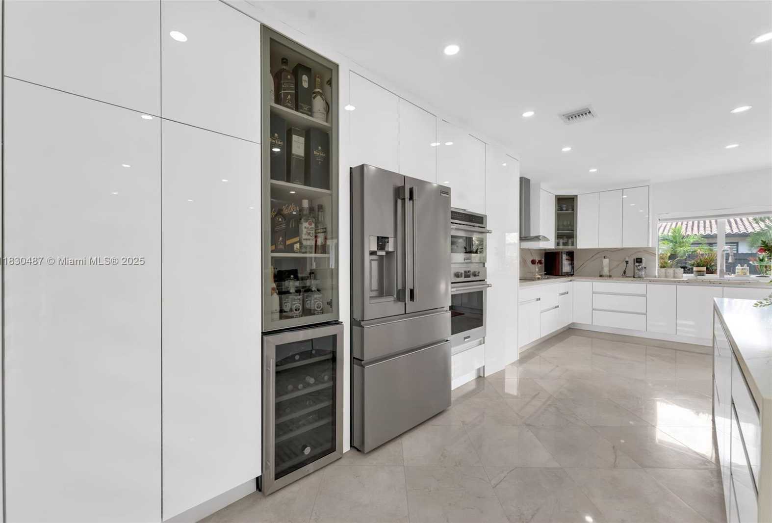 Small Image of 6963 SEAGRAPE TER, Miami Lakes Number 13