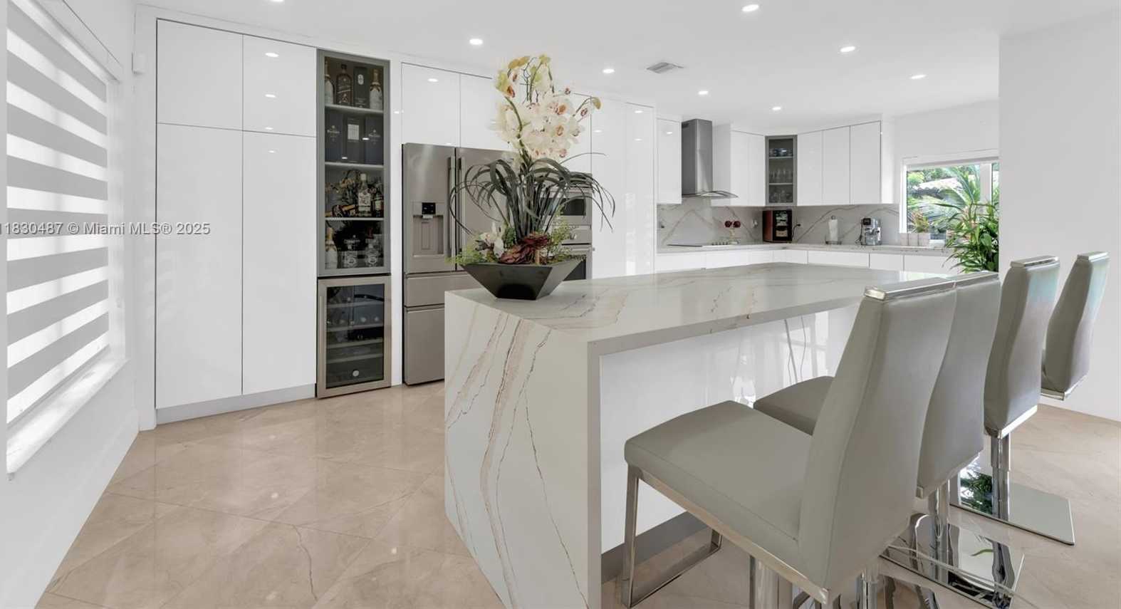 Small Image of 6963 SEAGRAPE TER, Miami Lakes Number 14