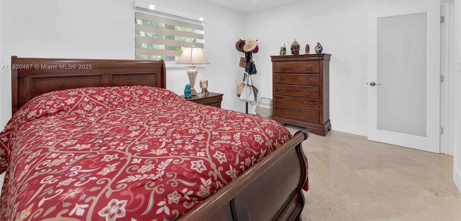 Small Image of 6963 SEAGRAPE TER, Miami Lakes Number 18