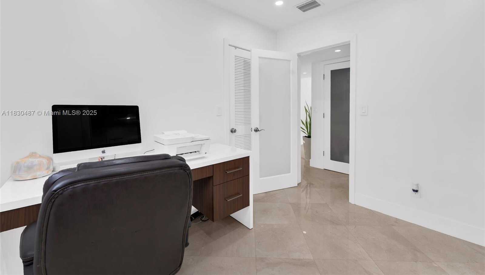 Small Image of 6963 SEAGRAPE TER, Miami Lakes Number 20
