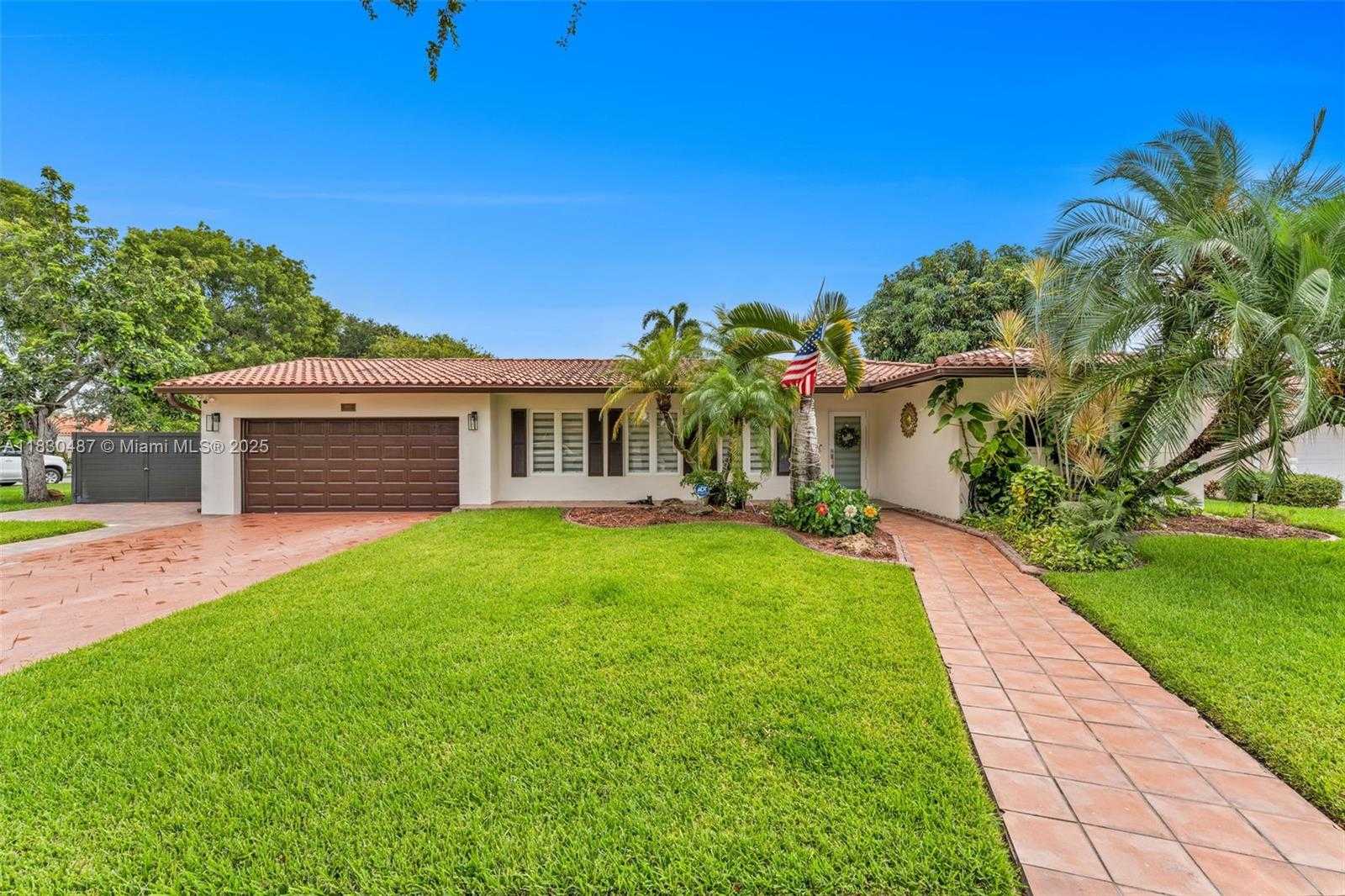 Small Image of 6963 SEAGRAPE TER, Miami Lakes Number 7