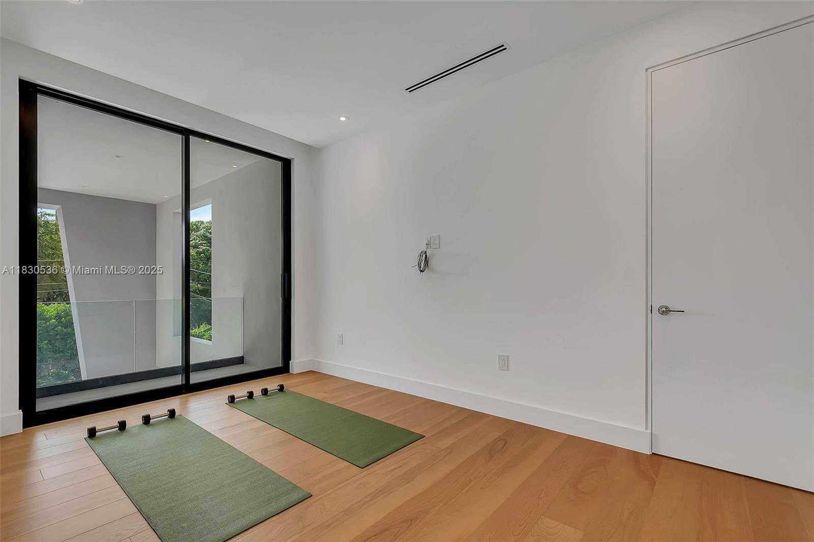 Small Image of 13075 SOUTH WEST 82ND CT, Pinecrest Number 21