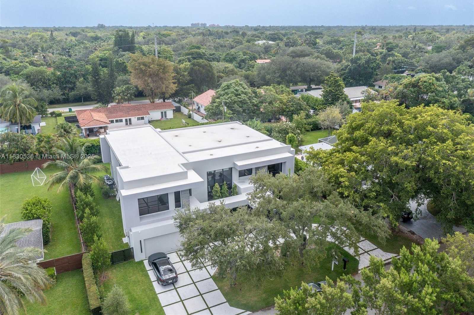 Small Image of 13075 SOUTH WEST 82ND CT, Pinecrest Number 39