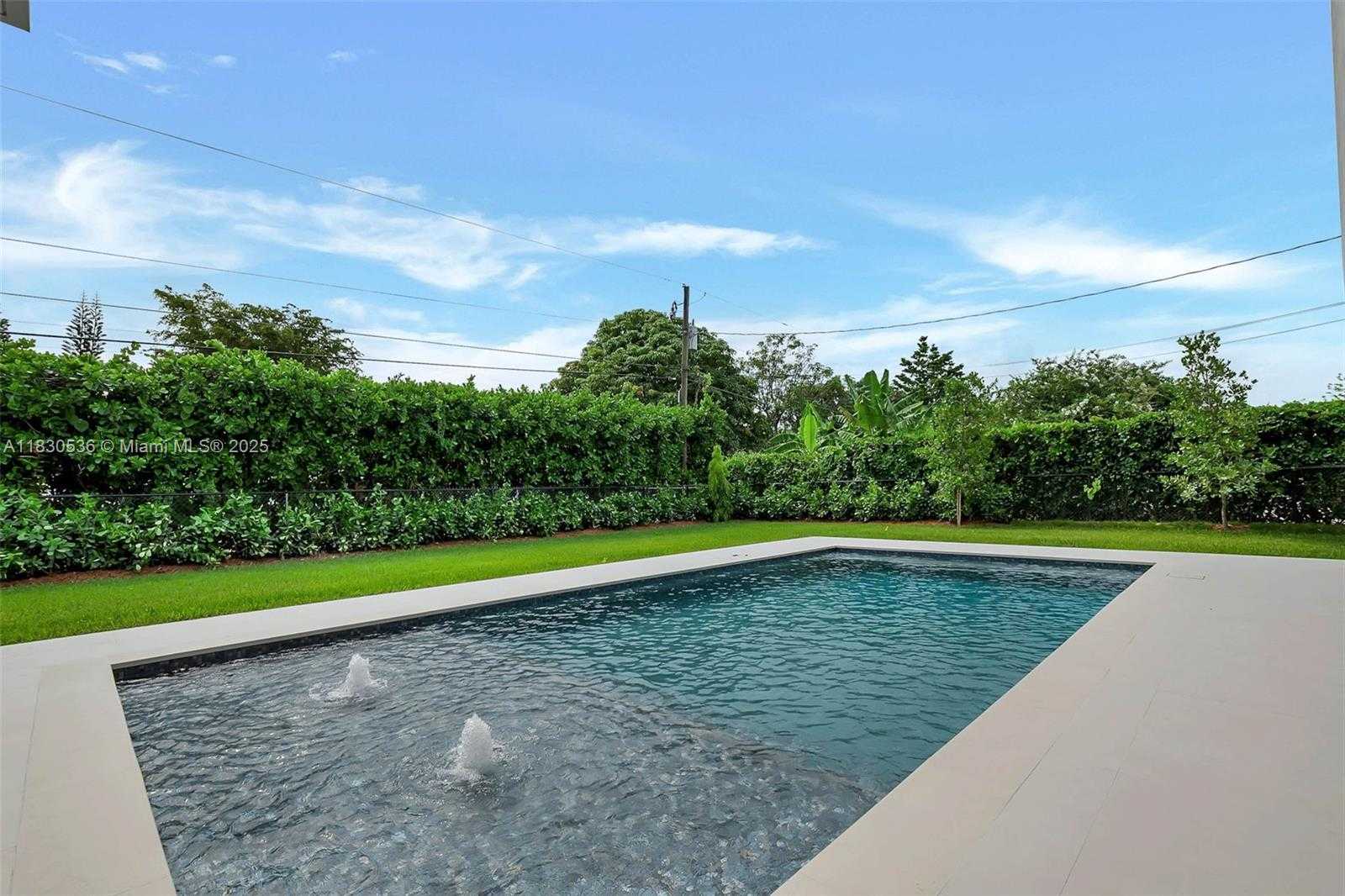 Small Image of 13075 SOUTH WEST 82ND CT, Pinecrest Number 57