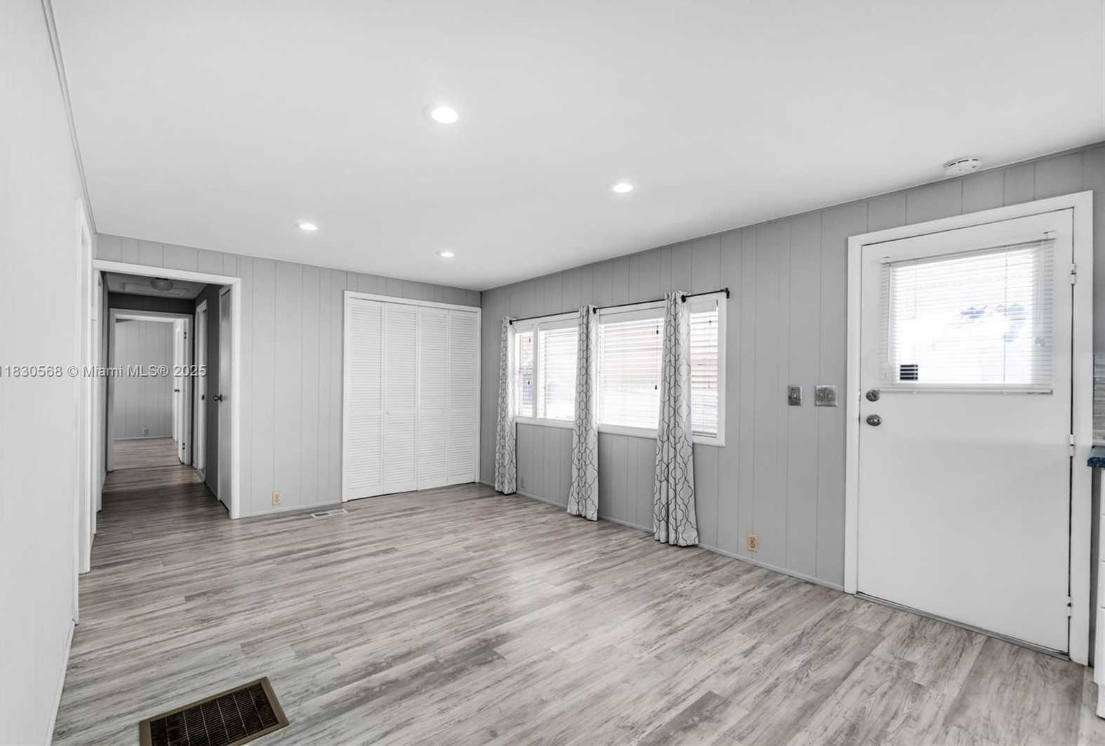 Small Image of 280 TAYLOR DRIVE, Key Largo Number 14