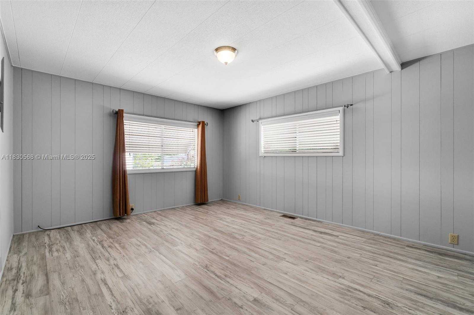 Small Image of 280 TAYLOR DRIVE, Key Largo Number 20