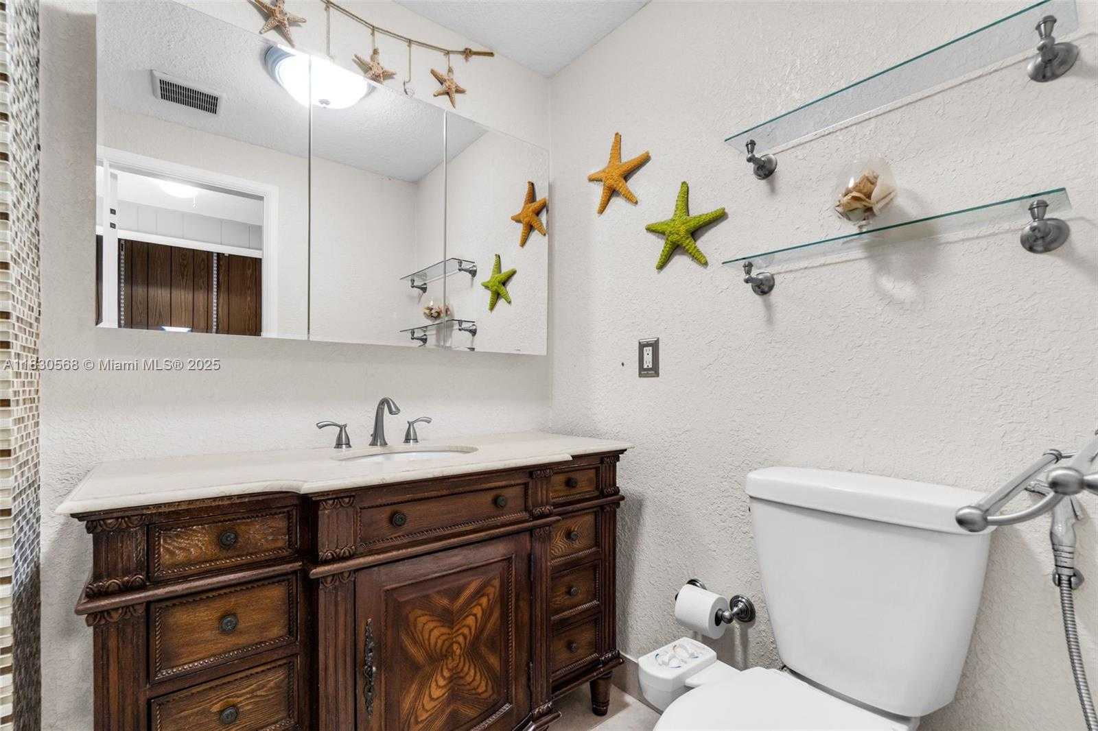 Small Image of 280 TAYLOR DRIVE, Key Largo Number 23