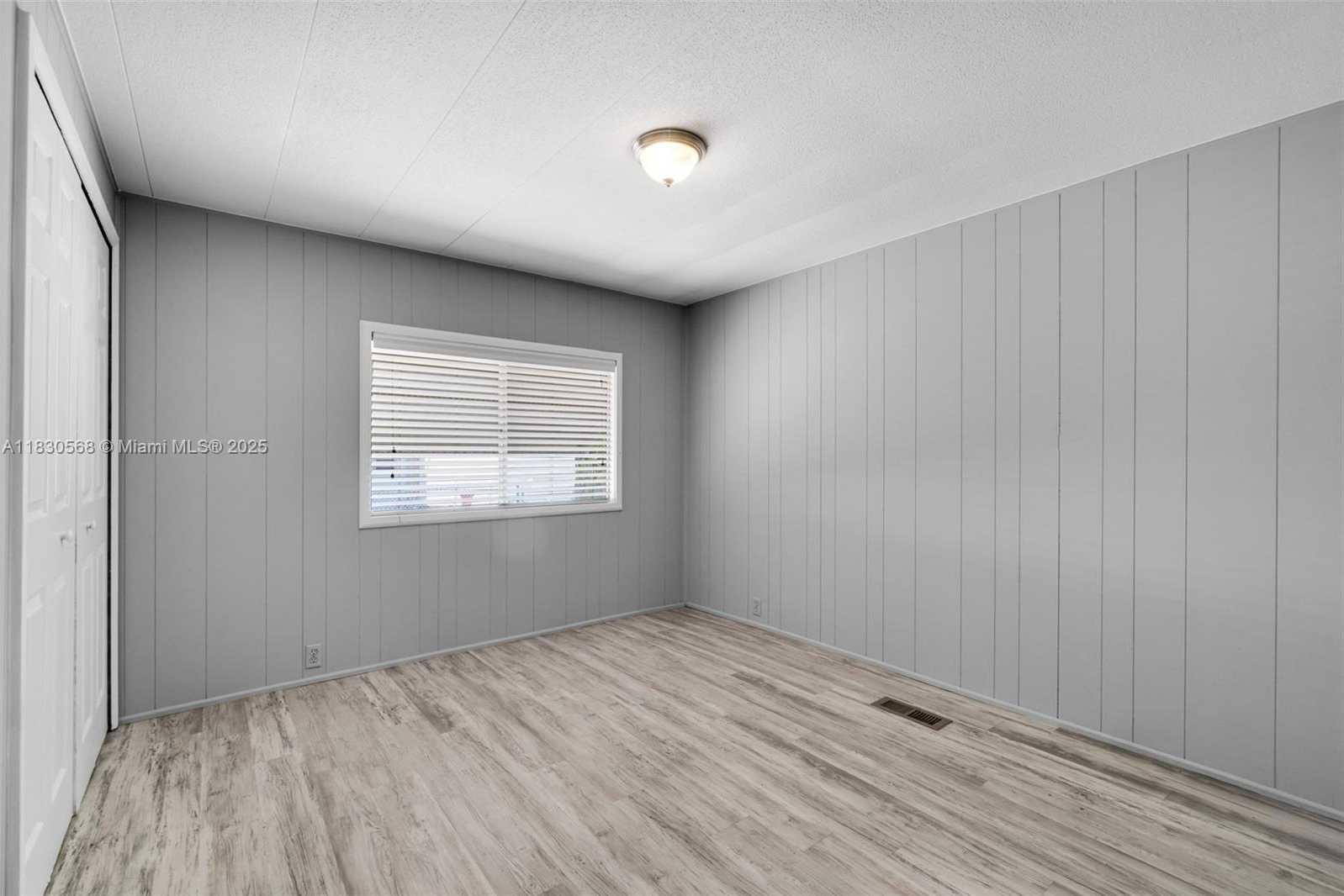 Small Image of 280 TAYLOR DRIVE, Key Largo Number 25