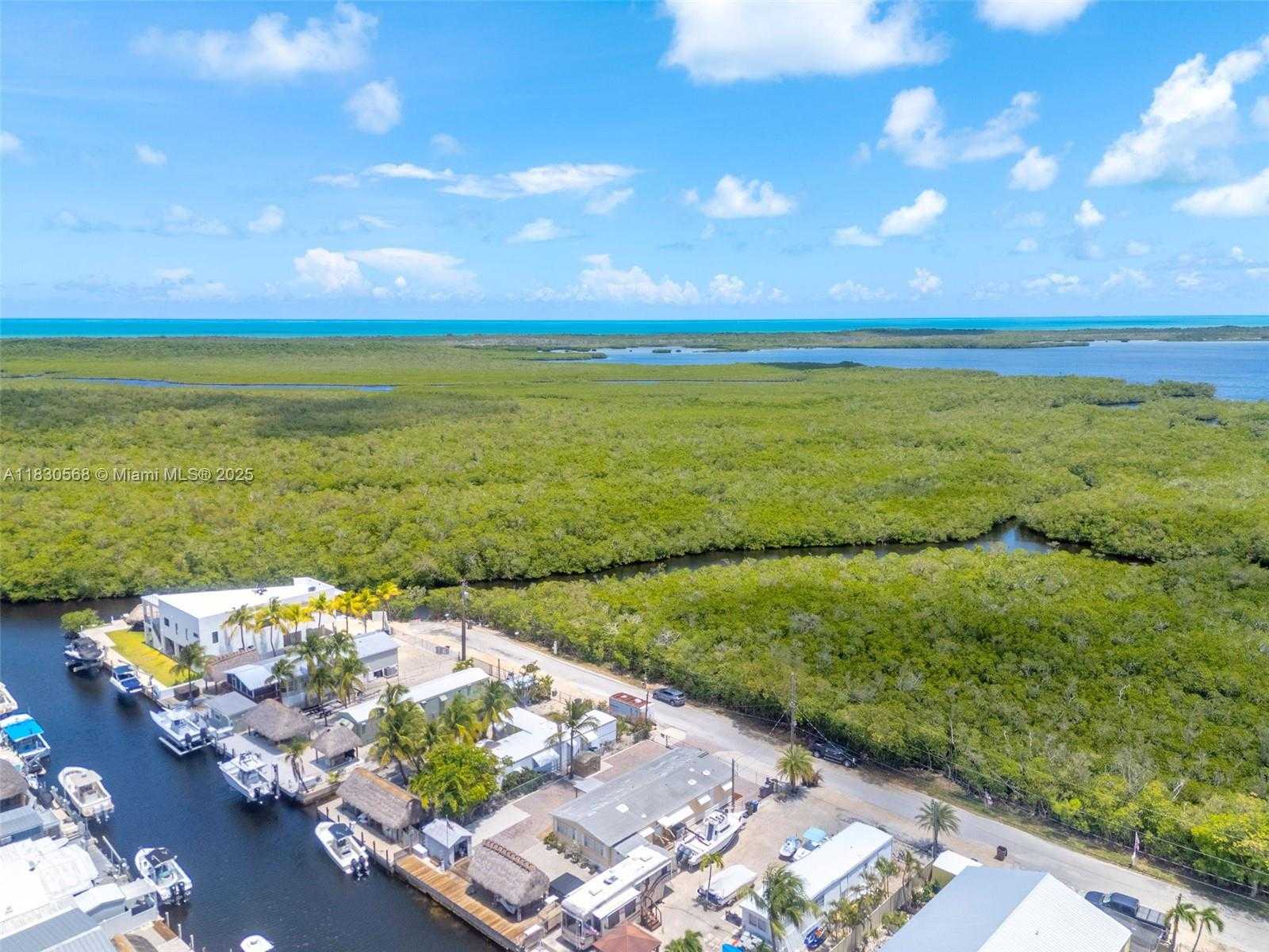 Small Image of 280 TAYLOR DRIVE, Key Largo Number 40