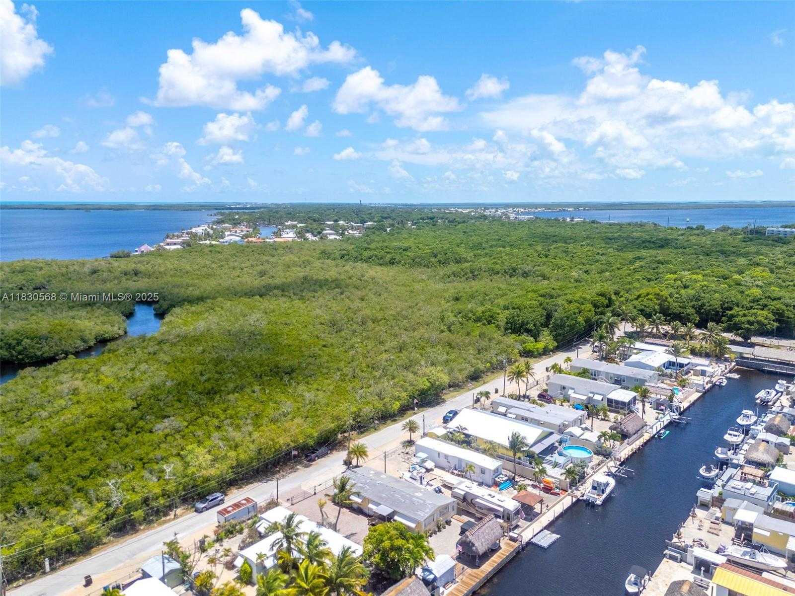 Small Image of 280 TAYLOR DRIVE, Key Largo Number 42