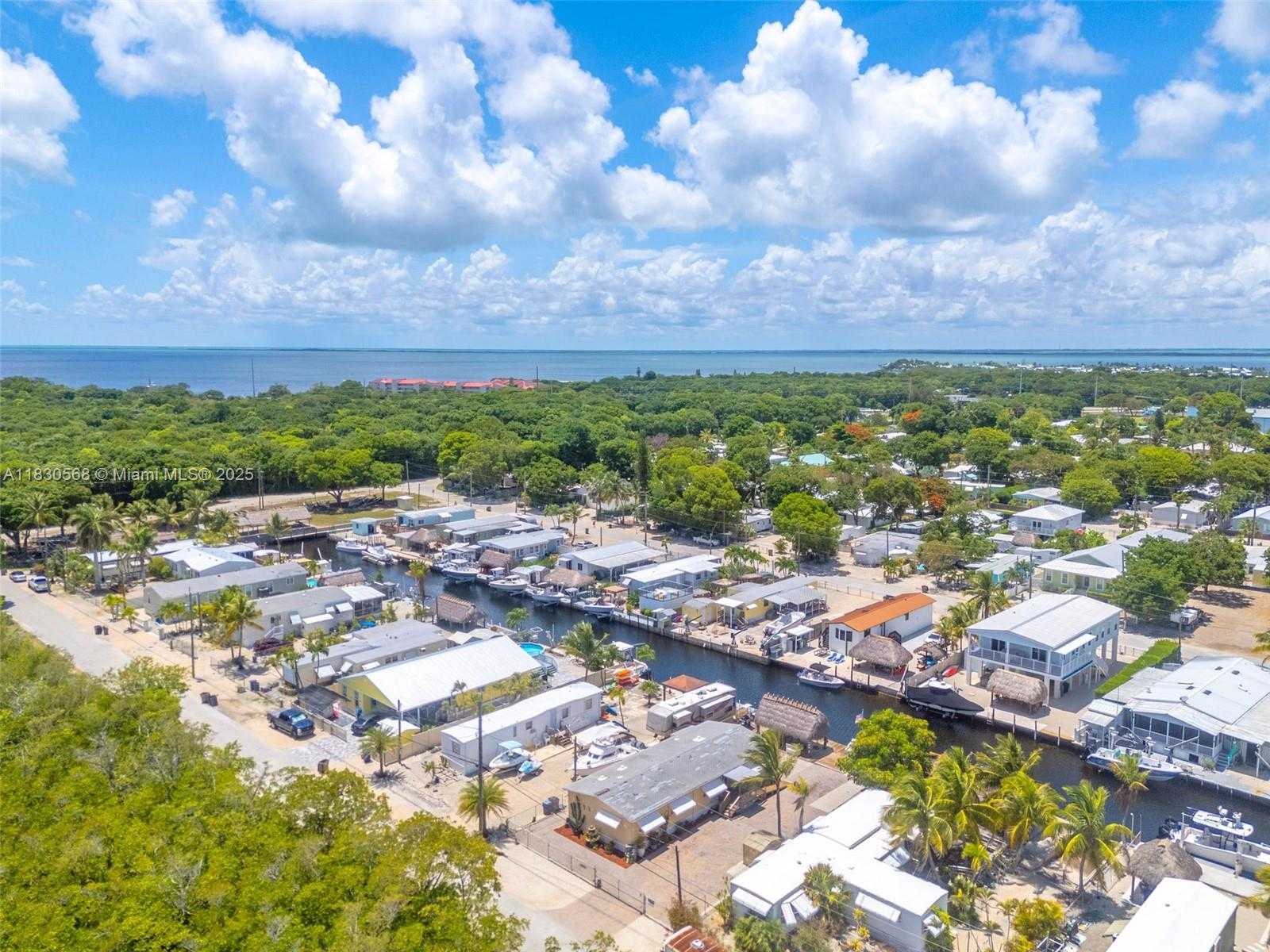 Small Image of 280 TAYLOR DRIVE, Key Largo Number 47