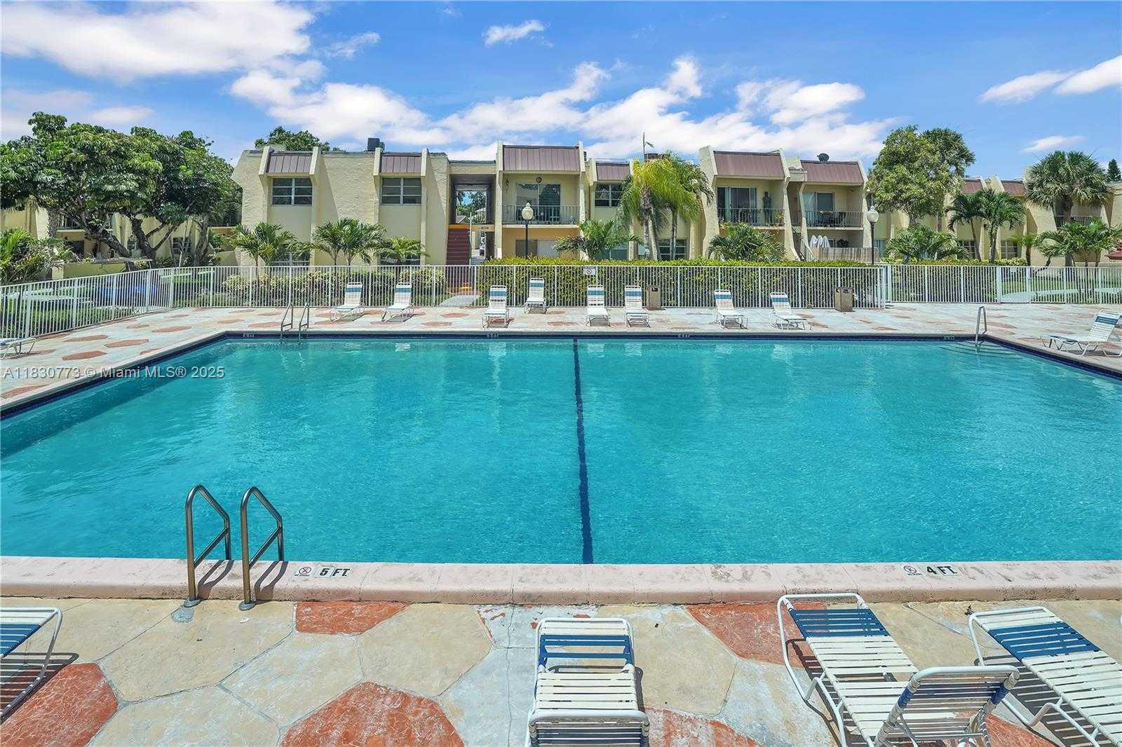 Small Image of 13882 SOUTH WEST 90TH AVE #HH217, Miami Number 20