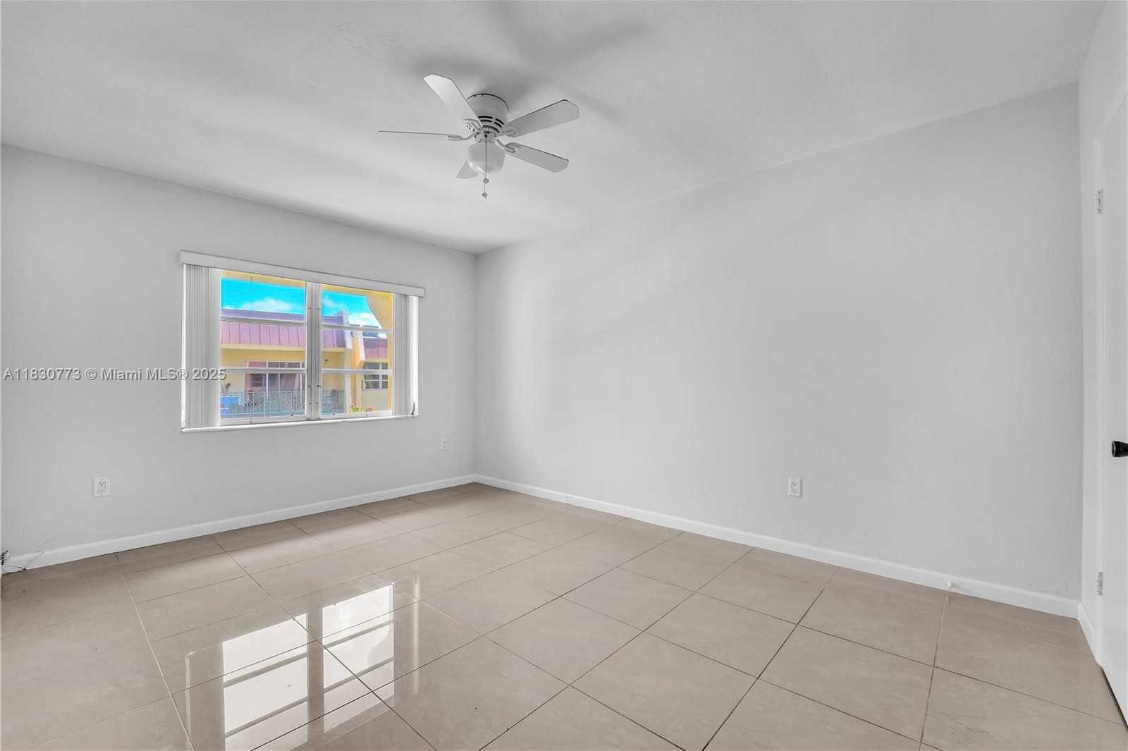 Small Image of 13882 SOUTH WEST 90TH AVE #HH217, Miami Number 3