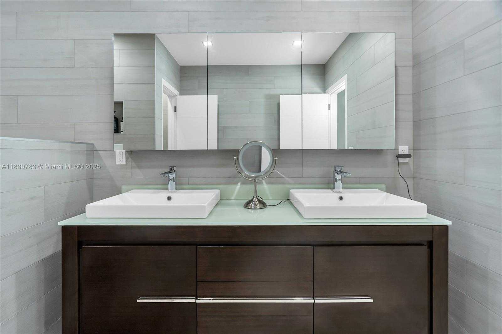 Small Image of 501 NORTH EAST 105TH ST, Miami Shores Number 22